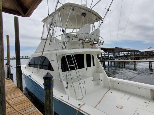 Cabo 47 Flybridge - main image
