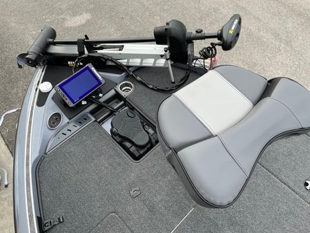 Triton 18 TRX image