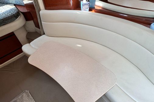 Sea Ray 320 Sundancer image