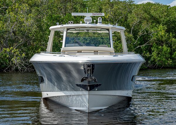 Boston Whaler 420 Outrage image