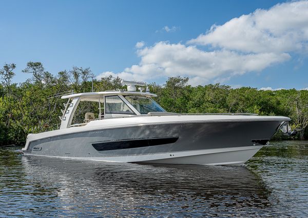 Boston Whaler 420 Outrage image