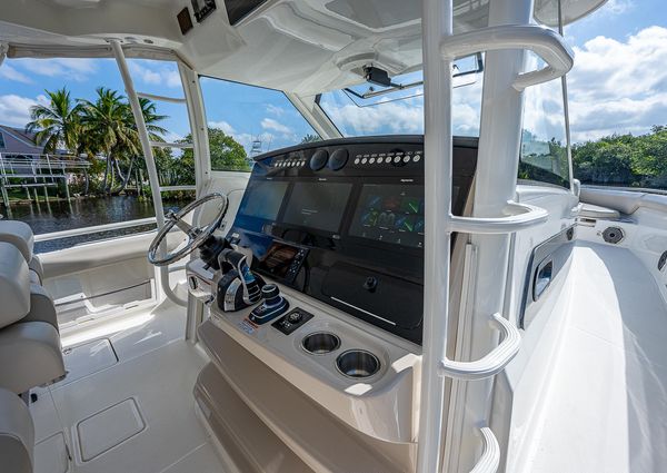 Boston Whaler 420 Outrage image