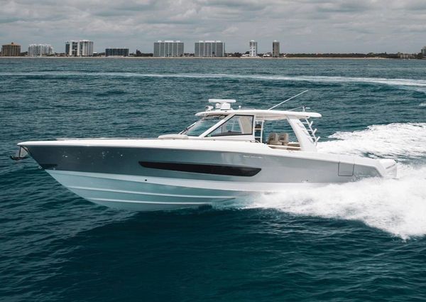 Boston Whaler 420 Outrage image