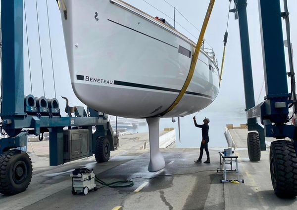 Beneteau Oceanis 45 image