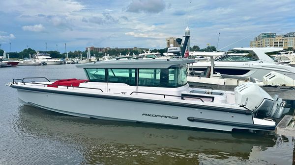 Axopar 37 XC Cross Cabin BRABUS LINE