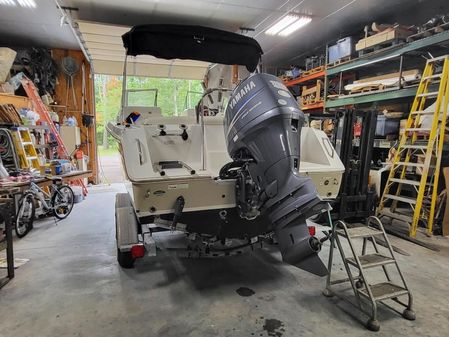 Sea Hunt 220 ESCAPE LE image