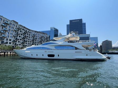 Azimut 105 image