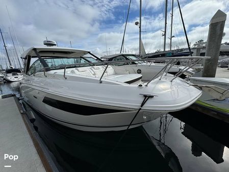 Sea Ray 320 Sundancer OB image