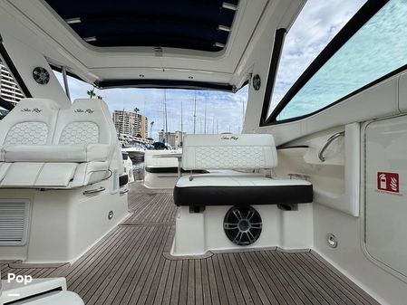 Sea Ray 320 Sundancer OB image