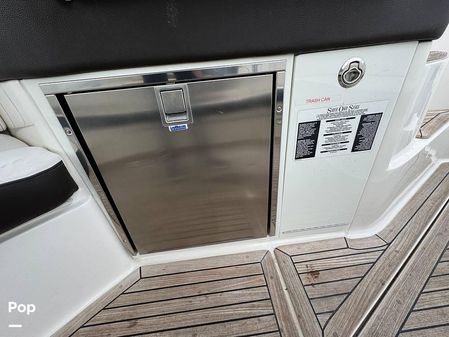 Sea Ray 320 Sundancer OB image