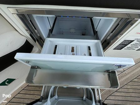 Sea Ray 320 Sundancer OB image