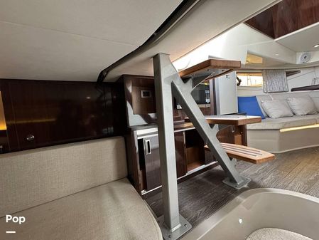 Sea Ray 320 Sundancer OB image