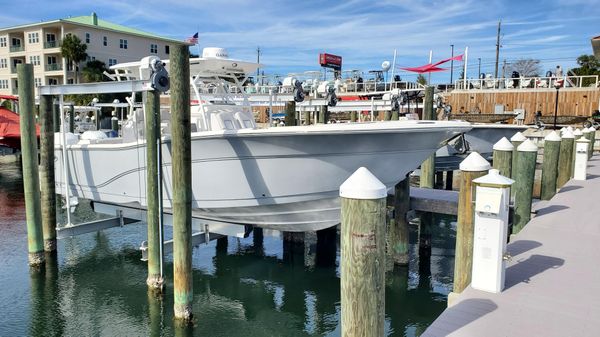 Sea Fox 328 Commander