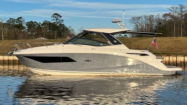 Sea Ray 320 Sundancer