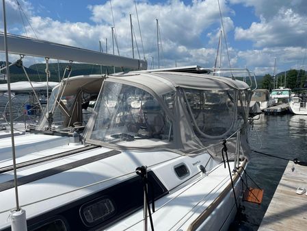 Beneteau Oceanis 37 image