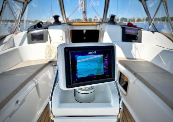 Jeanneau Sun Odyssey 379 image