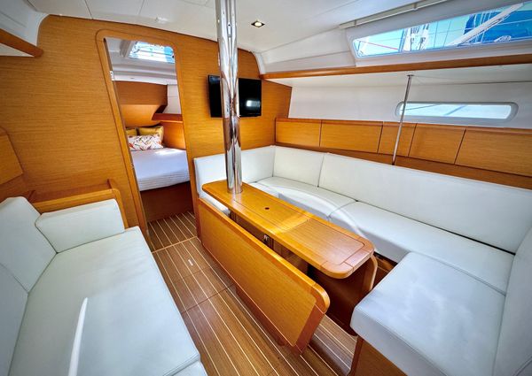 Jeanneau Sun Odyssey 379 image