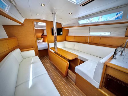 Jeanneau Sun Odyssey 379 image