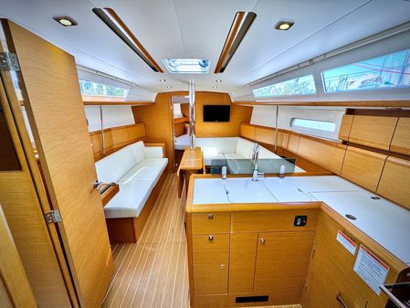 Jeanneau Sun Odyssey 379 image