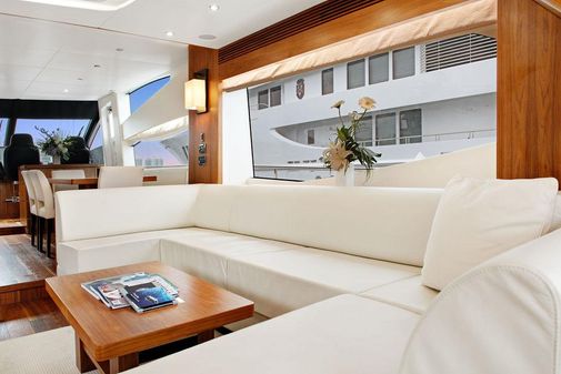 Sunseeker Flybridge image