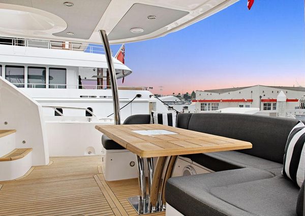 Sunseeker Flybridge image