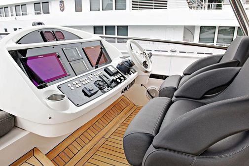 Sunseeker Flybridge image