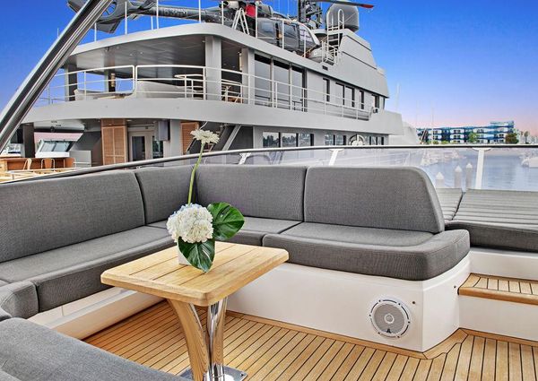 Sunseeker Flybridge image