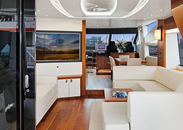 Sunseeker Flybridge image