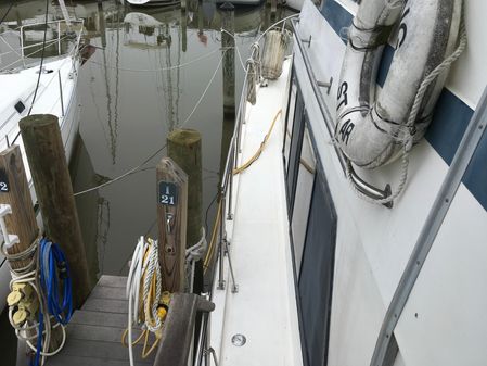 Nova 36 Sundeck Trawler image