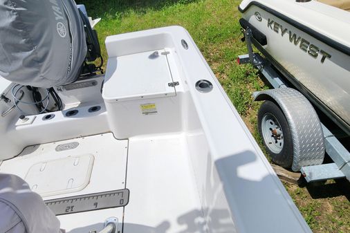 Sportsman ISLAND-REEF-19-CENTER-CONSOLE image