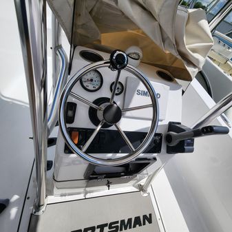 Sportsman ISLAND-REEF-19-CENTER-CONSOLE image