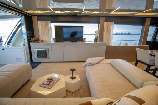 Ferretti-yachts 780 image