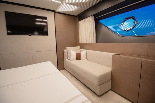 Ferretti-yachts 780 image