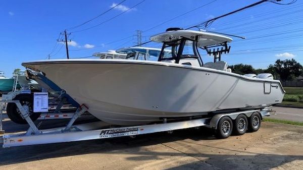 Tidewater 302 CC Adventure 