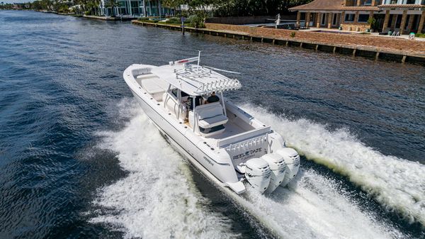 Intrepid 400 Center Console