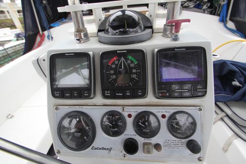 Catalina 350 image