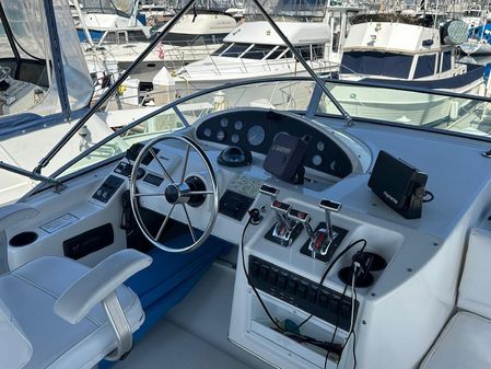 Bayliner 3988-COMMAND-BRIDGE image