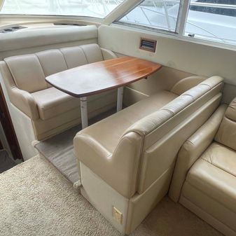 Cruisers 4450 Aft Cabin Motor Yacht image