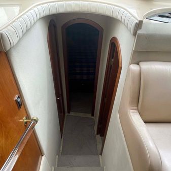 Cruisers 4450 Aft Cabin Motor Yacht image