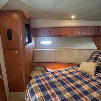 Cruisers 4450 Aft Cabin Motor Yacht image