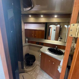 Cruisers 4450 Aft Cabin Motor Yacht image