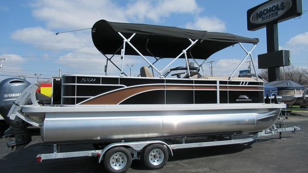 Bennington 22 SXS APG