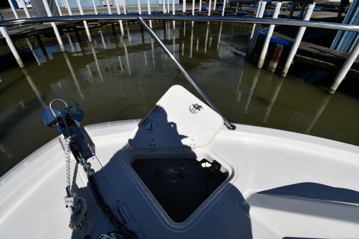 Boston-whaler 325-CONQUEST-PILOTHOUSE image