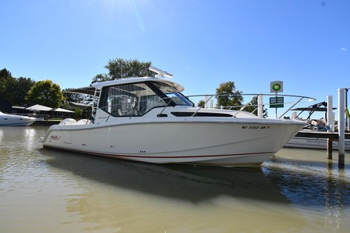 Boston-whaler 325-CONQUEST-PILOTHOUSE image