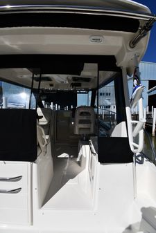 Boston-whaler 325-CONQUEST-PILOTHOUSE image