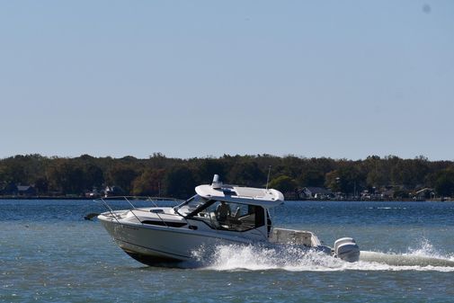 Boston-whaler 325-CONQUEST-PILOTHOUSE image