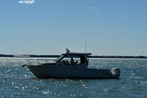 Boston-whaler 325-CONQUEST-PILOTHOUSE image