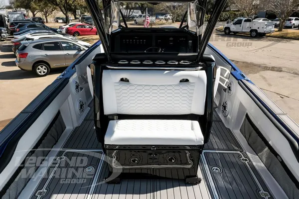 Nor-tech 340-SPORT-CENTER-CONSOLE image