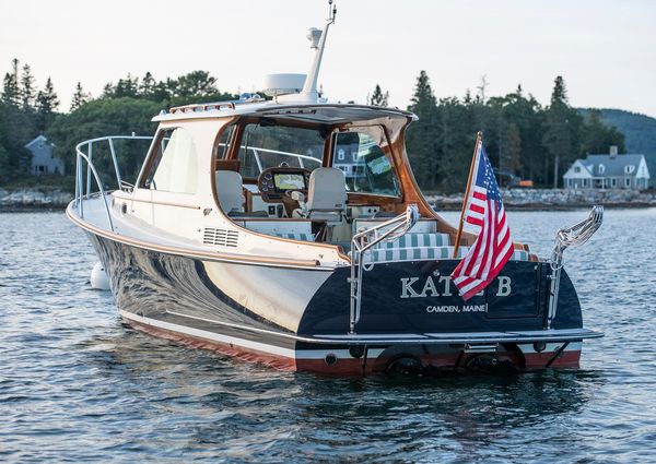 Hinckley Picnic Boat 37 MKIII image