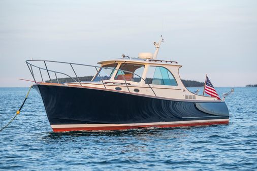 Hinckley Picnic Boat 37 MKIII image